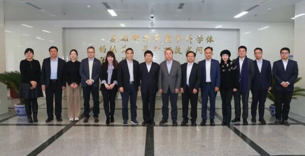 (sixth left) Professor Lyu Aiping, Vice-President (Research and Development) cum Dean of Graduate School of HKBU leads a delegation to visit the NSFC.