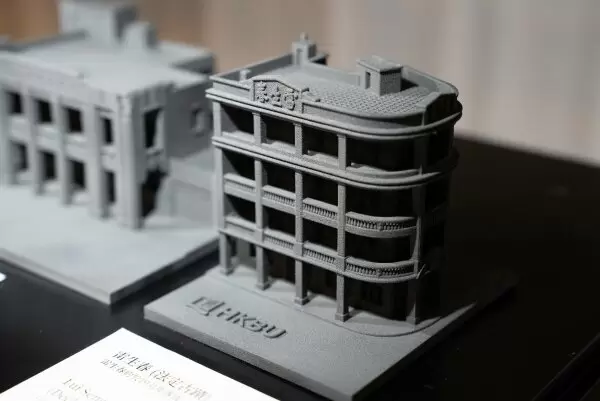 展覽展出多幢標誌性歷史建築戰時外貎的模型，包括雷生春。