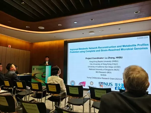 Professor Zhang Lu from the Department of Computer Science, Faculty of Science, showcased his project, “Improved Metabolic Network Reconstruction and Metabolite Profiles Prediction using Complete and Strain-Resolved Microbial Genomes.” 
