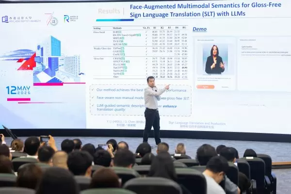 Professor Li Yupeng, Assistant Professor, School of Communication at HKBU, presents on "Sign Language Translation and Production"