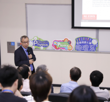 Distinguished lecture charts the evolving 40-year legacy of OLED innovation