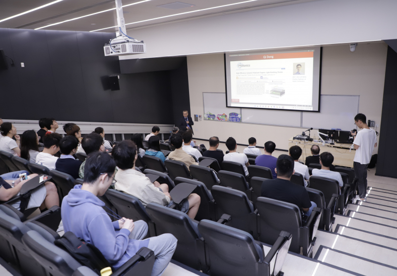 Distinguished lecture charts the evolving 40-year legacy of OLED innovation