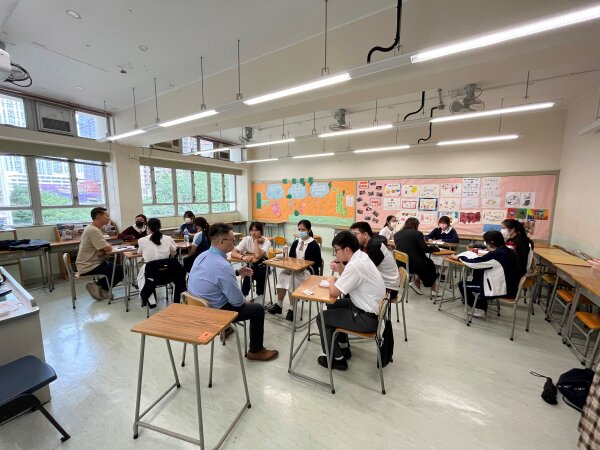 [Career Mentorship Programme] CLAP-TECH invites industry partners to participate in the Career Mentorship Programme, providing secondary students with a unique opportunity to learn from professionals and helping them explore future career paths.