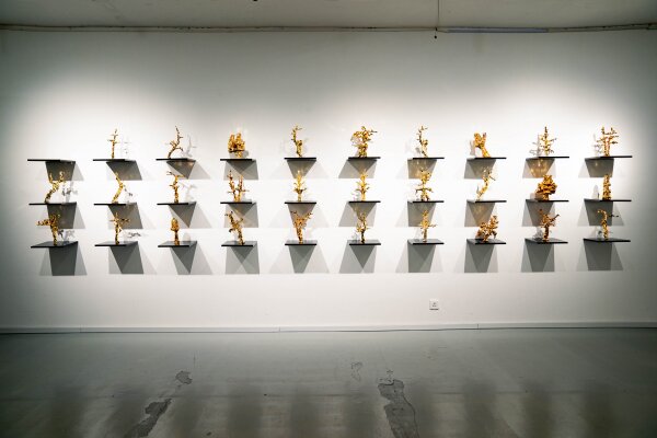 3D printed trees showing the TreeGAN system learning to make trees based on art historical reference inputs. 